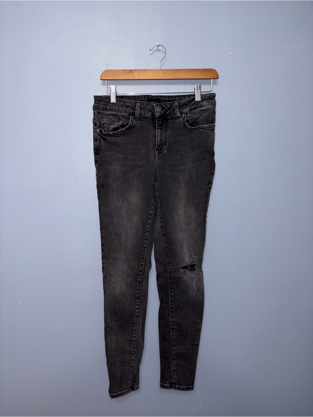 Vero Moda | Black Distressed Jeans | Size Medium